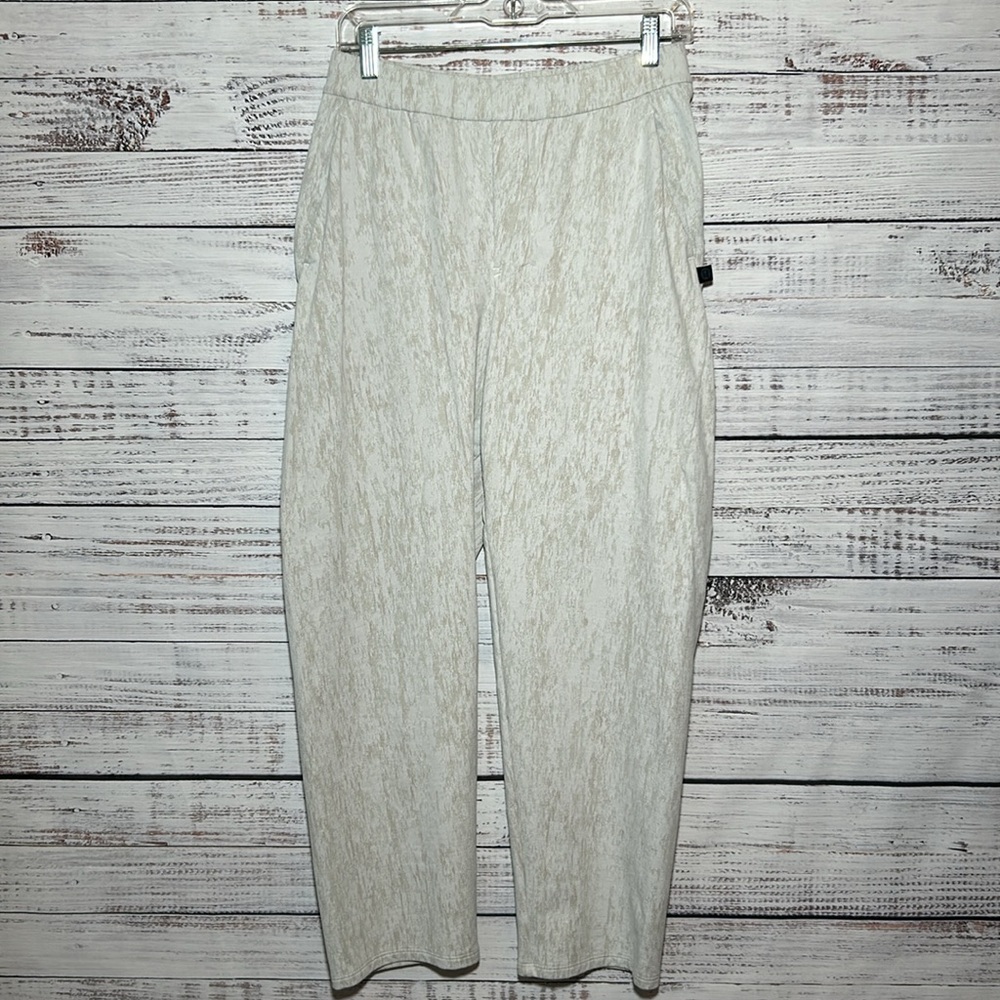 Lululemon Lab Relaxed Jogger Jacquard
Mosaic Mirage Jacquard RARE 6 - Picture 5 of 16